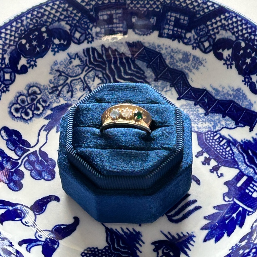 Three stone ring